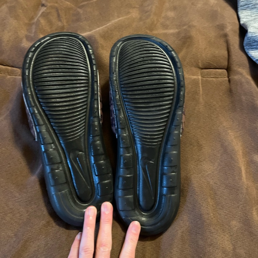 Nike Slides - Picture 2 of 2